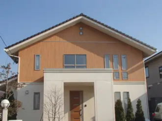 正面から見た切妻屋根